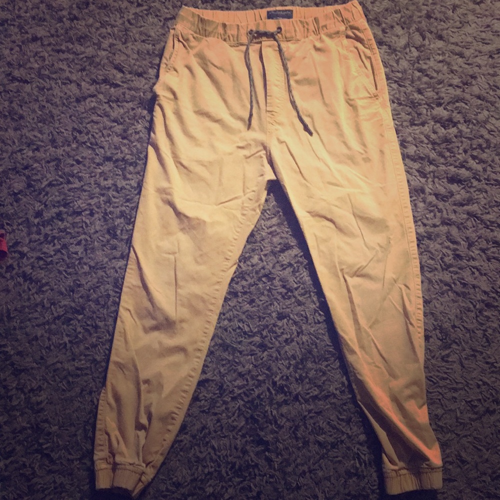 American eagle joggers